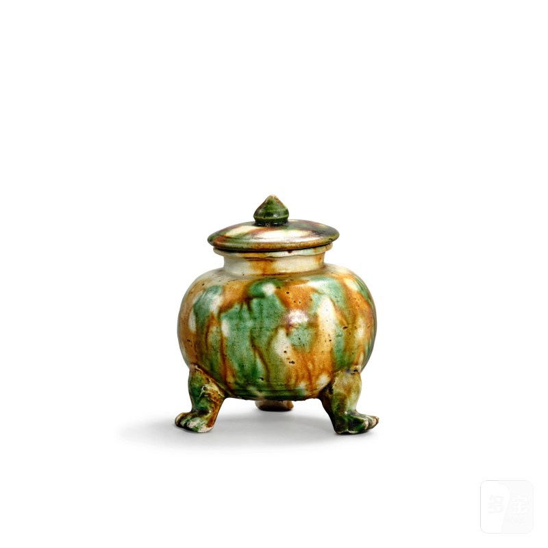 A small sancai-glazed tripod incense burner and cover, Tang dynasty | 唐 三彩三足蓋爐 - 图2